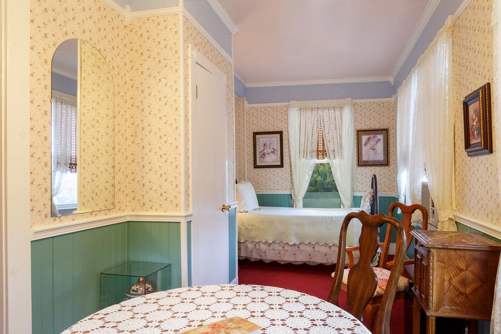 Roseberry House Bed&Breakfast Susanville Bagian luar foto